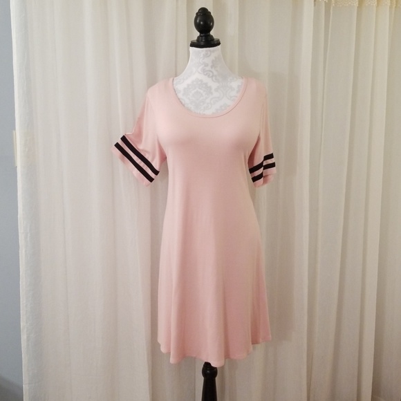 Forever 21 Dresses & Skirts - Forever 21+ knit dress